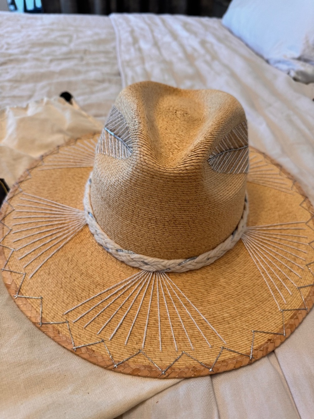 Corozon Playero Embroidered Women's Hat Large